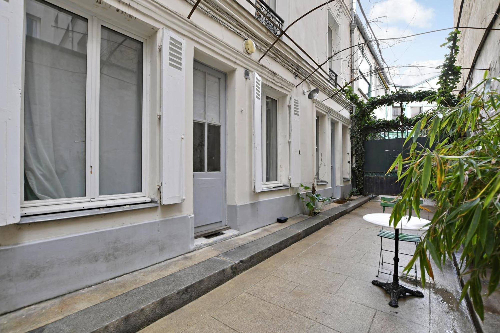 A Sweet Studio In Montparnasse - Boulevard Du Montparnasse パリ エクステリア 写真